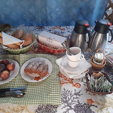 Tom E Jerry Bed & Breakfast Domus De Maria Exterior photo